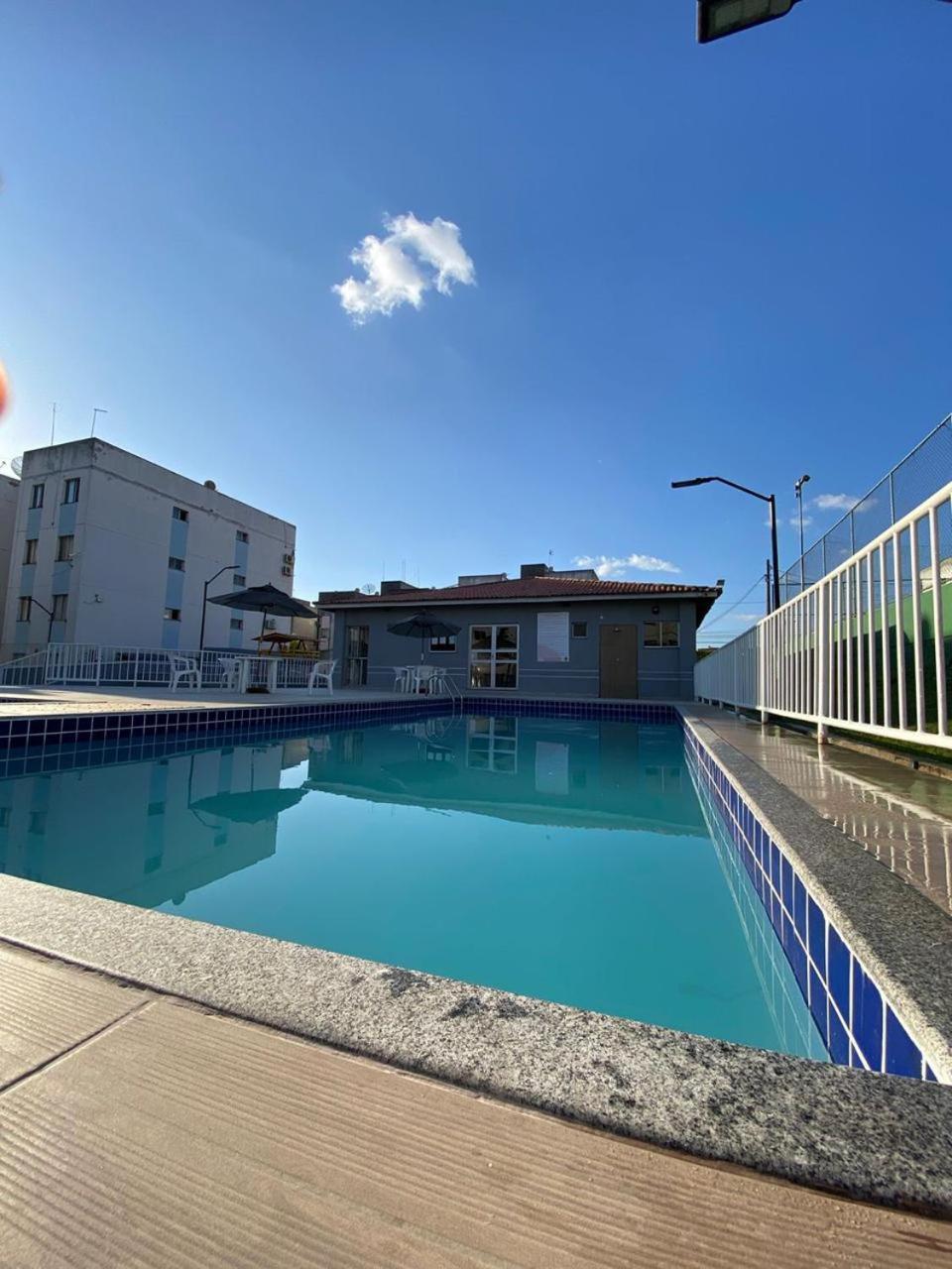 Ap Aconchegante Com Piscina E Estacionamento Proximo Ao Centro Appartement Feira de Santana Buitenkant foto